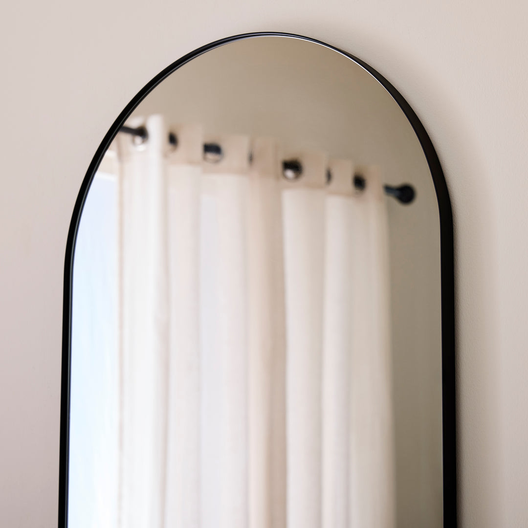 21"x40" CAPSULE Mirror - Matte Black