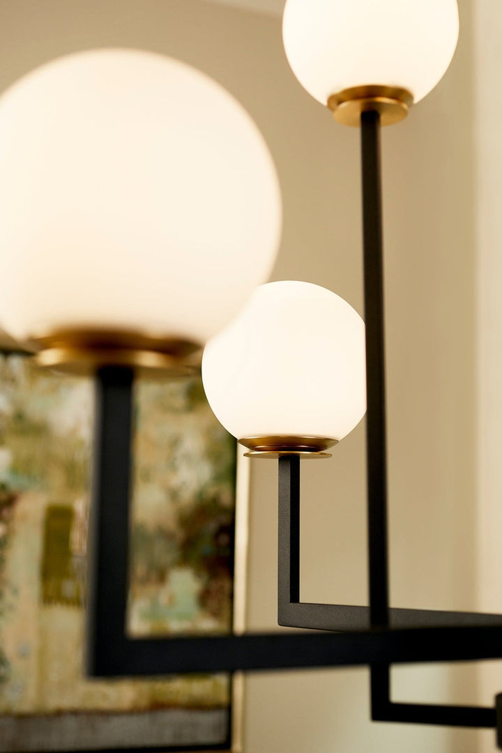 BONZO Eight Light Chandelier -3000k- Black/Aged Brass