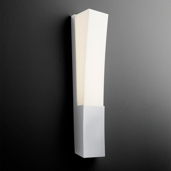 CRESCENT Large Wall Sconce -3000k- Satin Nickel