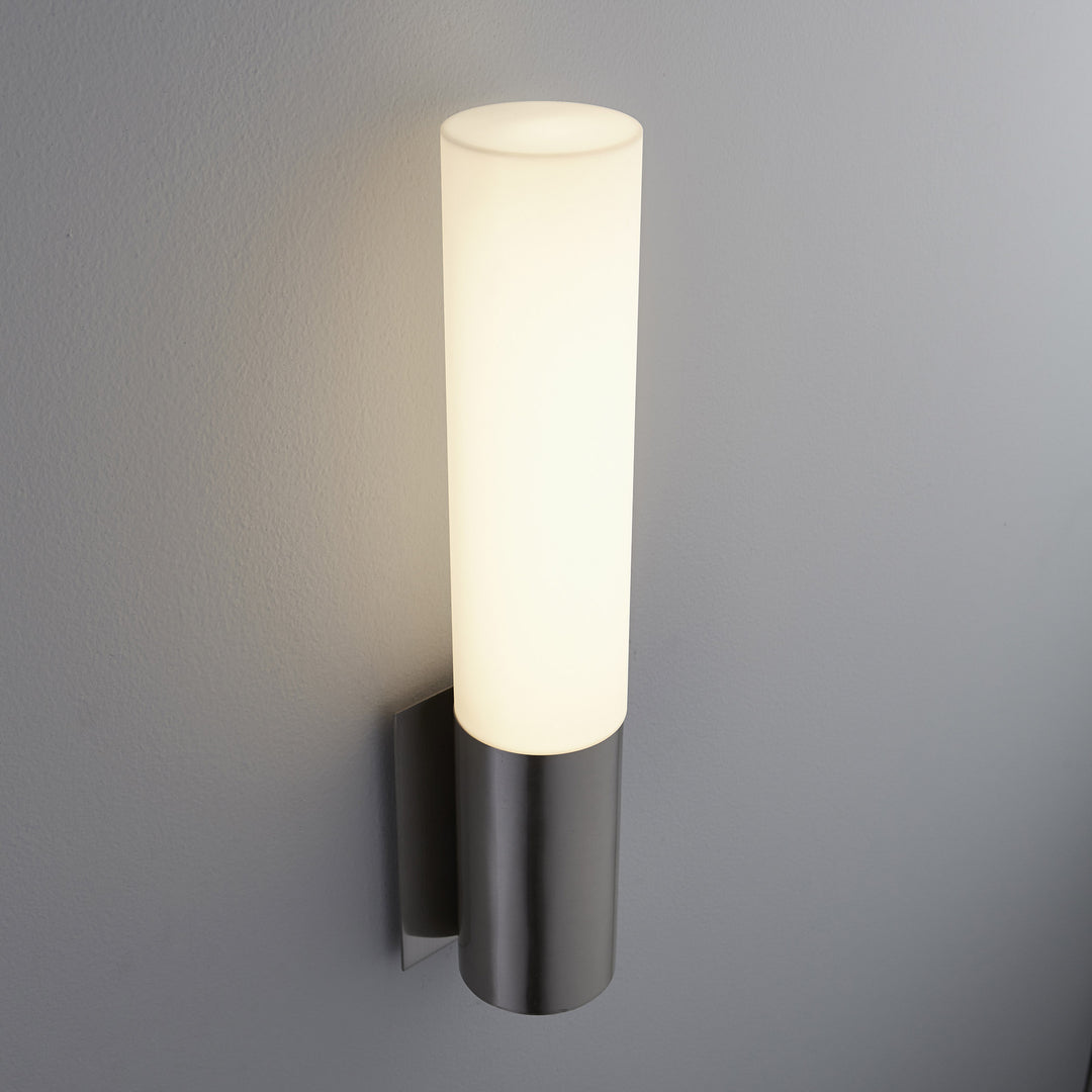 MAGNUM Acrylic Wall Sconce -3000k- Satin Nickel