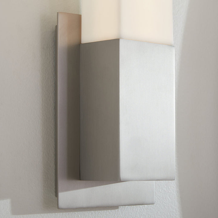 VEGA Wall Sconce -3000k- Satin Nickel