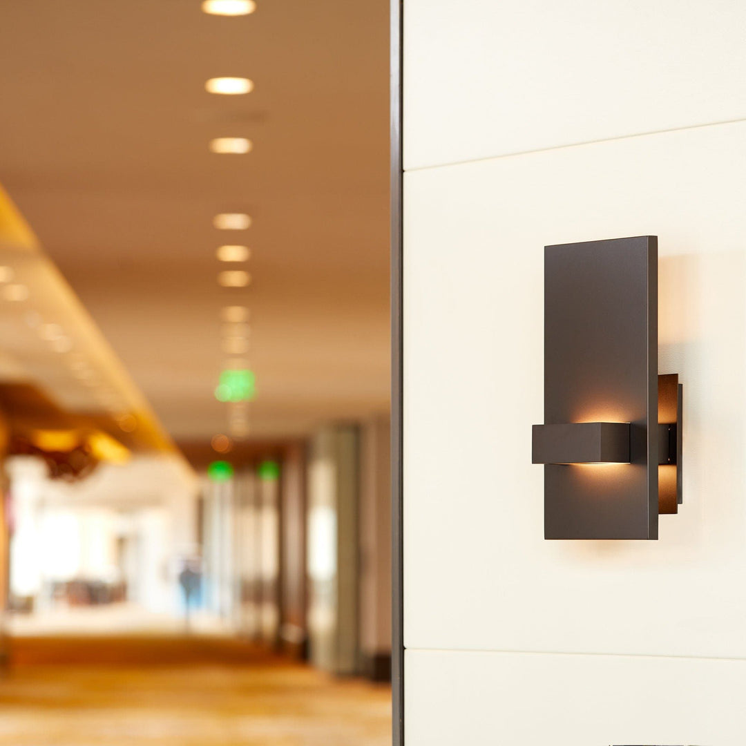 VELA Wall Sconce -3000k- Oiled Bronze