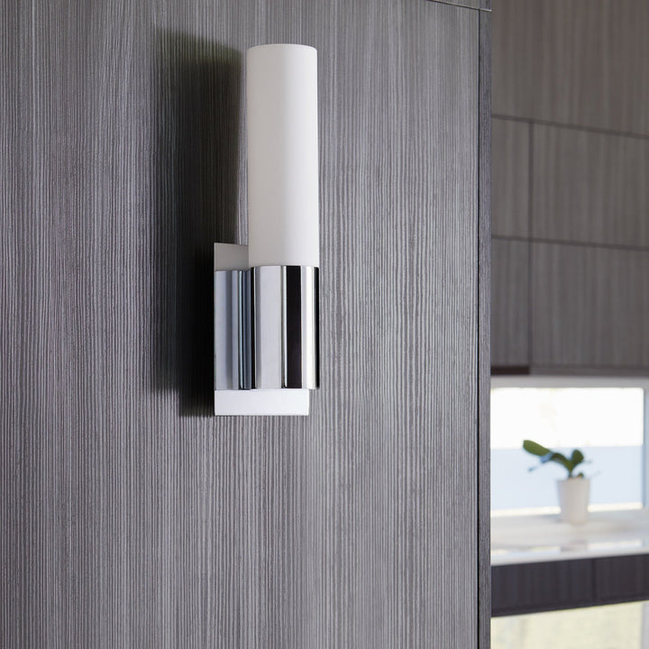 MAGNETA Glass Wall Sconce -3000k- Satin Nickel