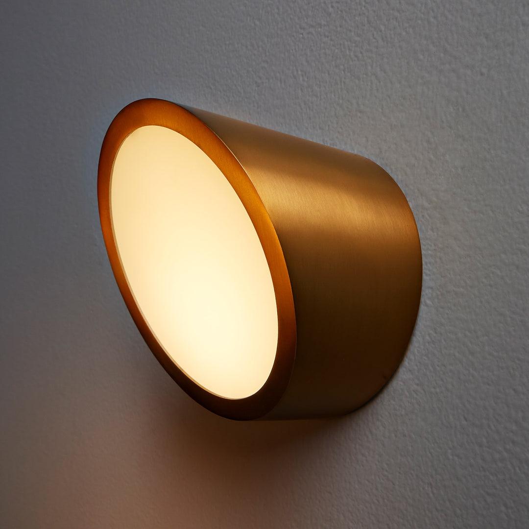 ZEEPERS Wall Sconce/ Ceiling Mount -4000k- Aged Brass
