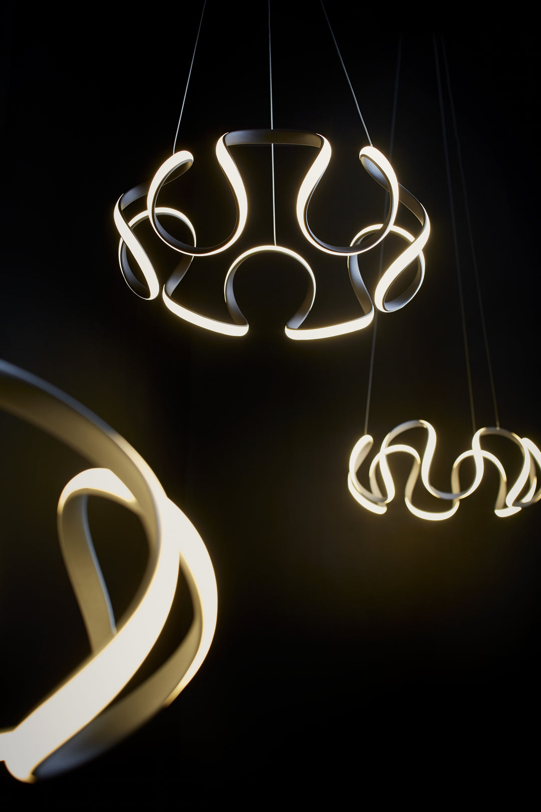 CIRRO 28" Pendant -3000k- White