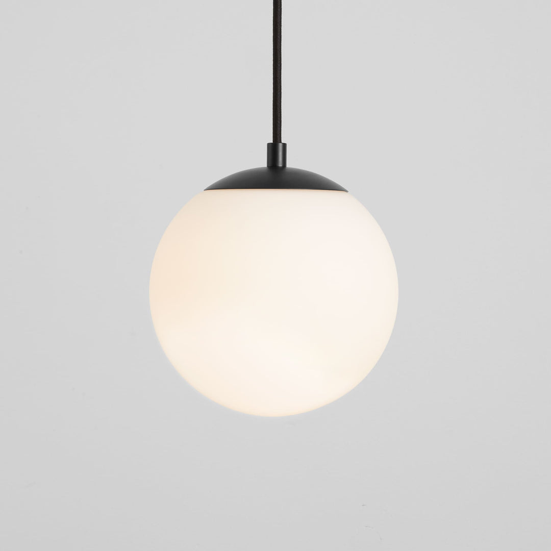 LUNA 8" Pendant UV -3000k- Black