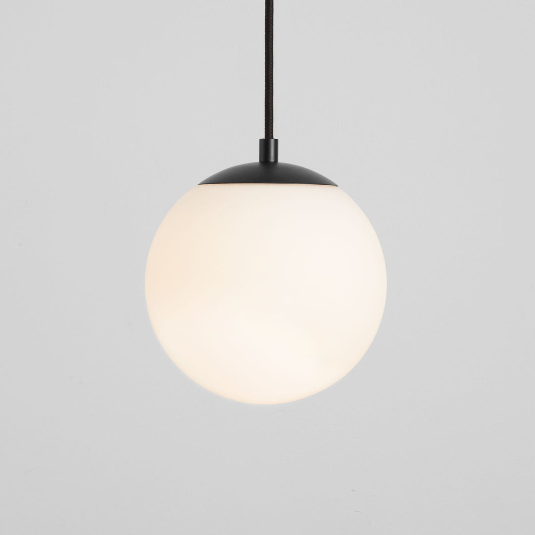 LUNA 8" Pendant UV -3000k- Black