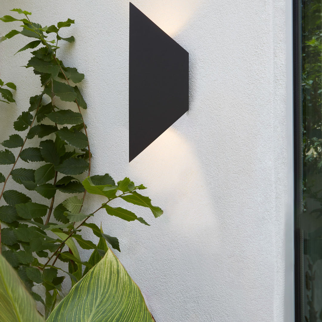 MOTTO Coastal Grade WET LED Sconce - Black | Coastal/Marine Grade