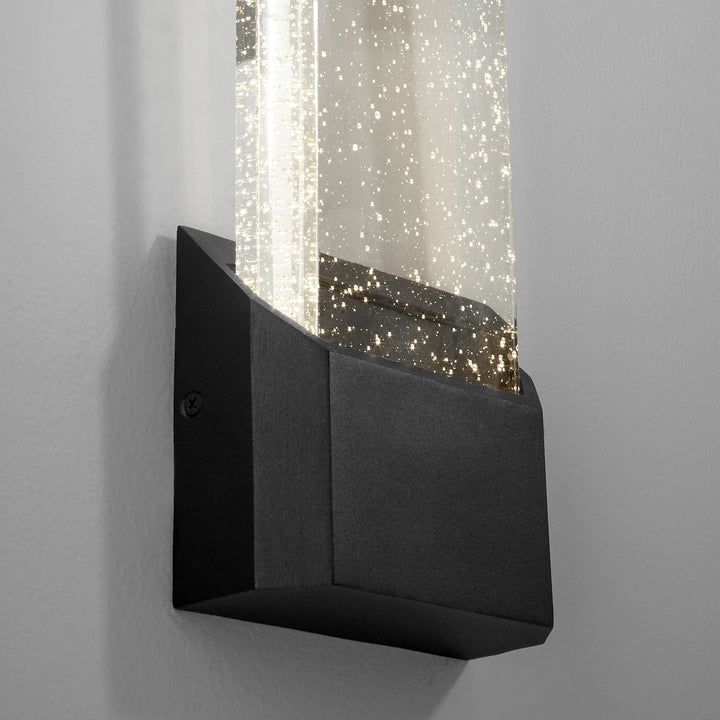ESPRIT One Light Wall Sconce -3000k- Black