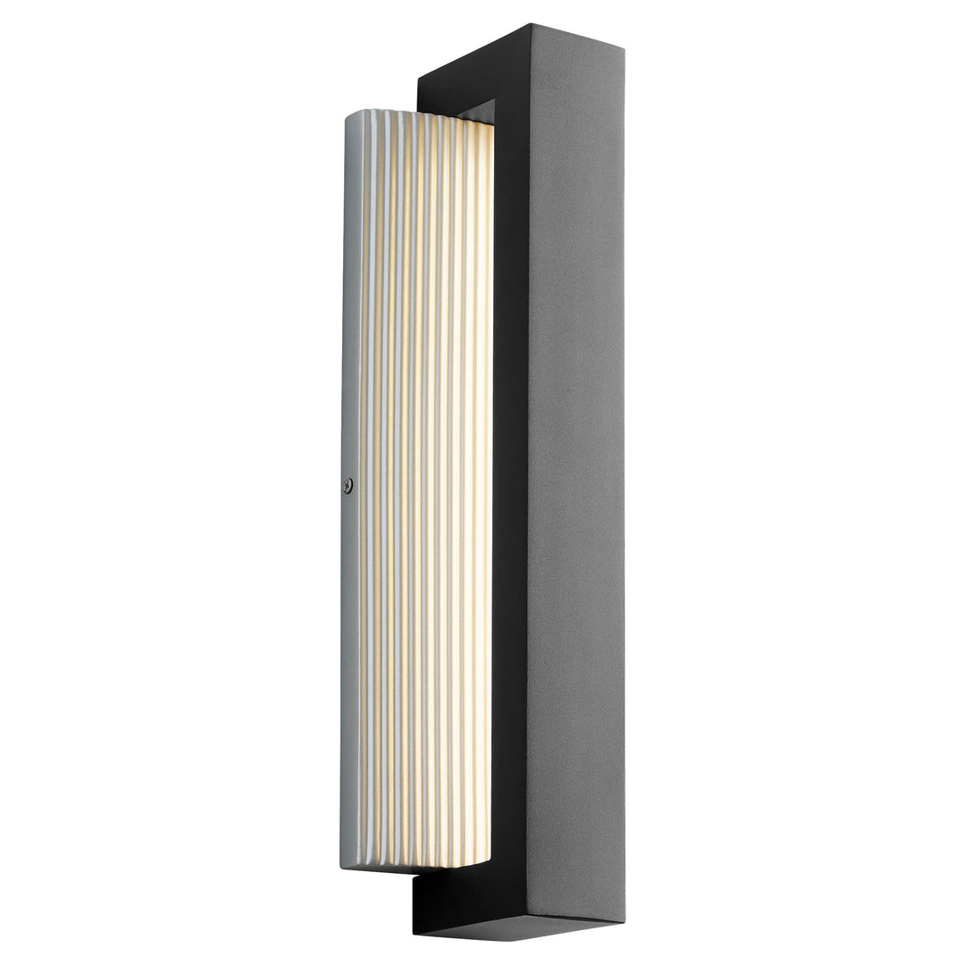 VERVE 18" Wall Sconce -3000k- Black/Brushed Aluminum