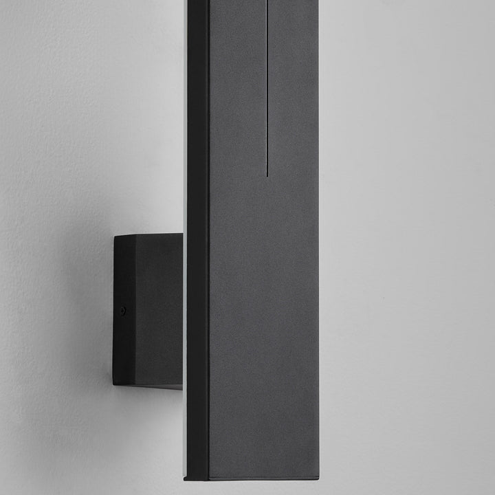Torre 36" 5CCT Wet Sconce - Black