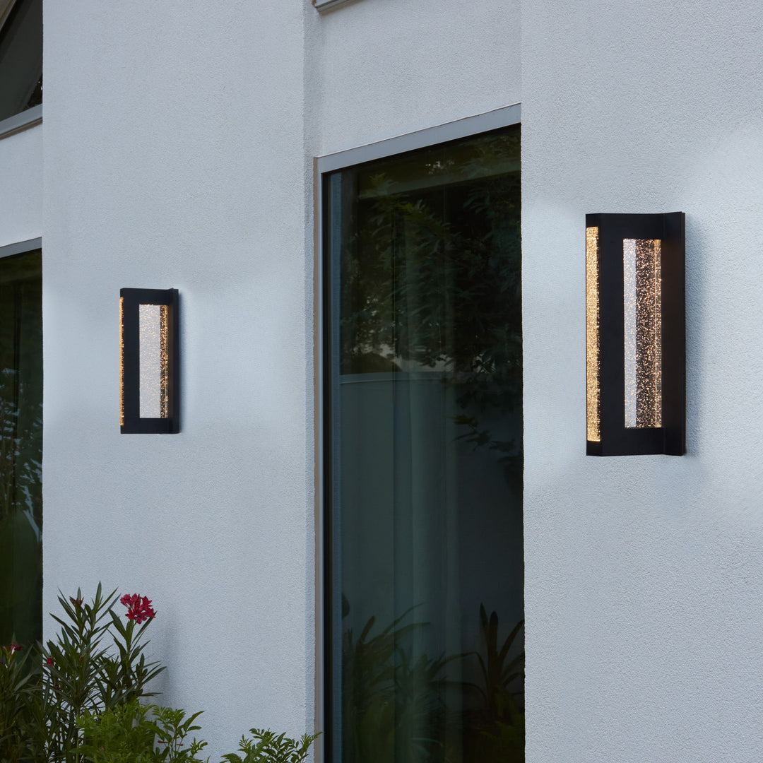 TAURUS 18" Wall Sconce -3000k- Black