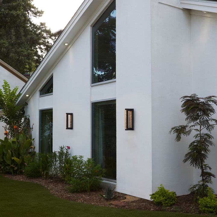 TAURUS 18" Wall Sconce -3000k- Black