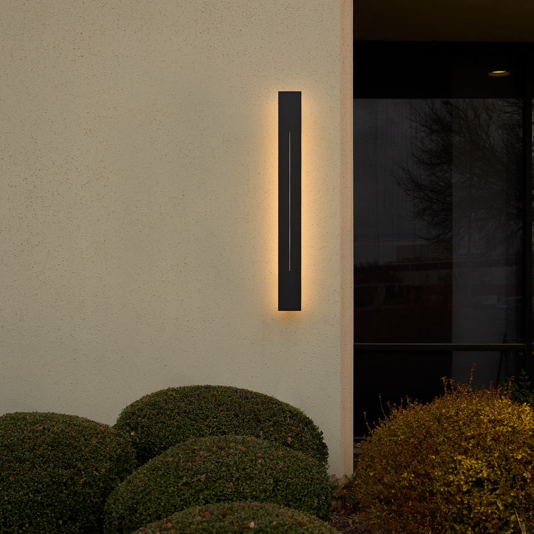 Torre 48" 5CCT Wet Sconce - Black