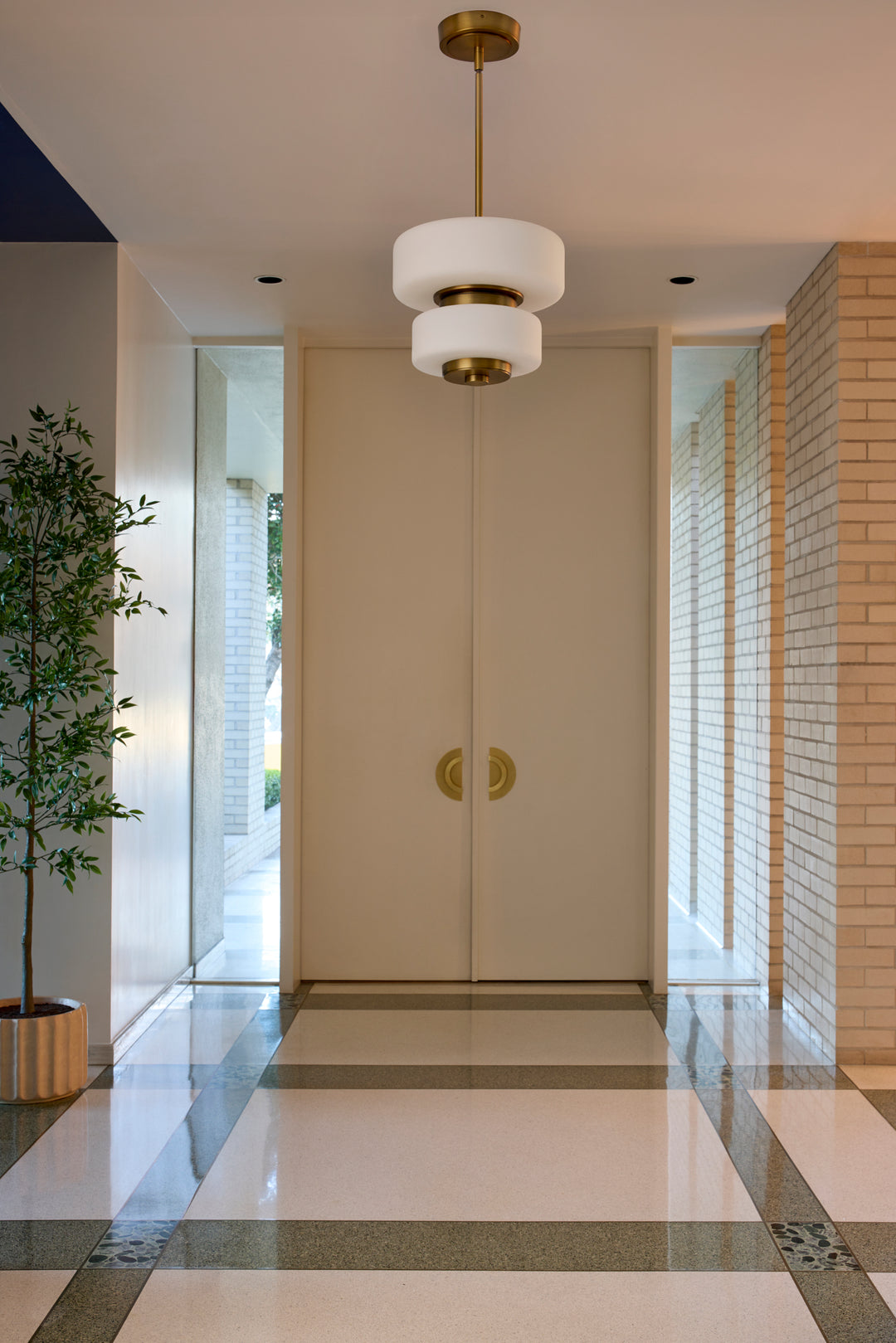 FAVO 12" 5CCT Pendant - Brushed Brass