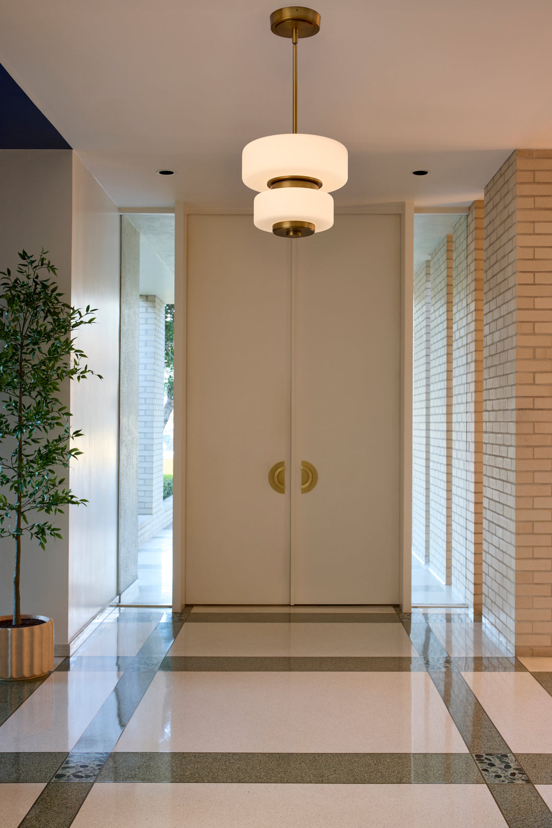 FAVO 12" 5CCT Pendant - Brushed Brass
