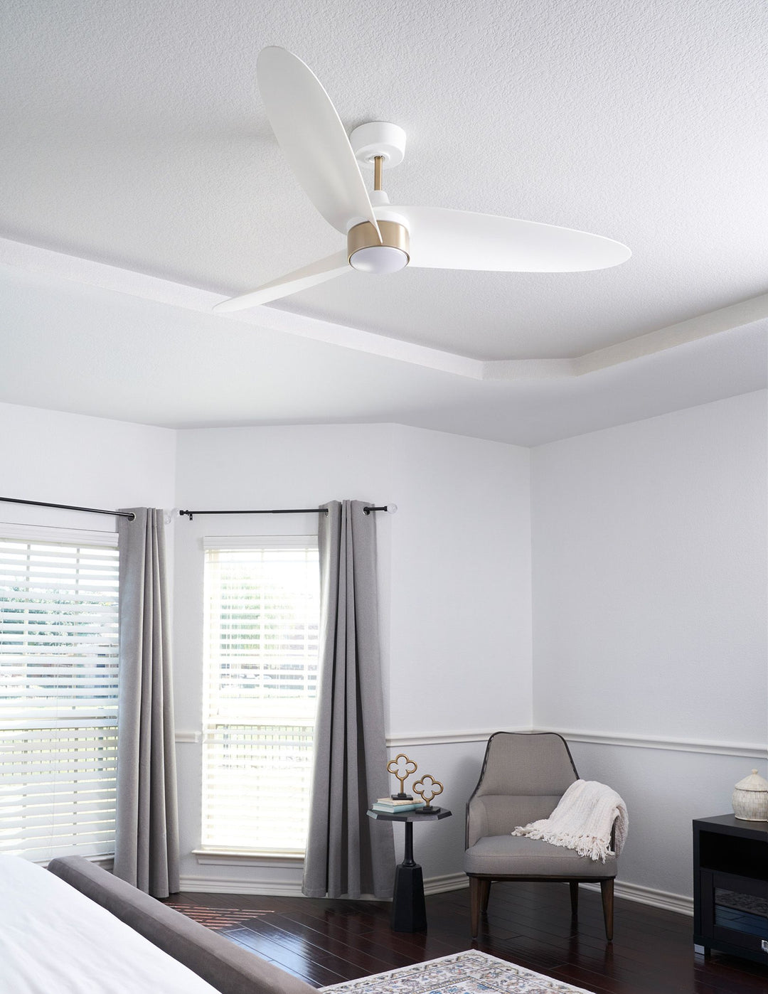 BRISA 60" 3 Blade Fan - Studio White