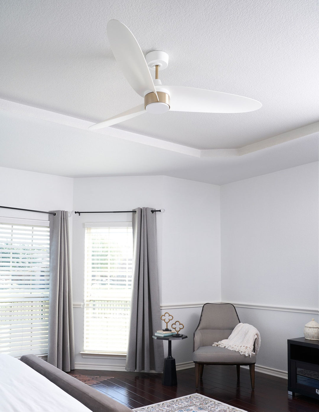 BRISA 60" 3 Blade Fan - Studio White